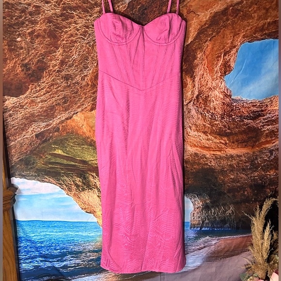 Maggie Corset Midi Dress by Meshki - Picture 5 of 14